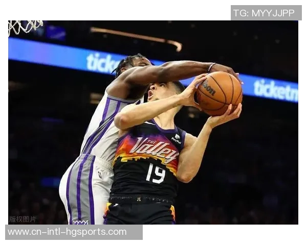 克利福德表现出色篮网双星齐发力科比桑德斯贡献9分4篮板2助攻